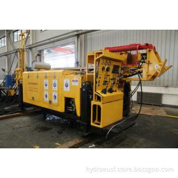 Track Crawler Mounted Hydraulic Drilling Rig On Ground Surf
